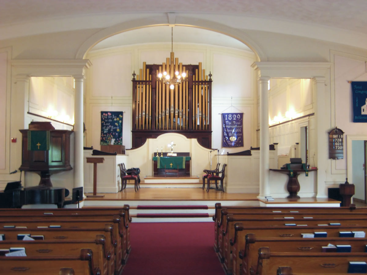 First Congregational Church of Billerica, Billerica, MA - TWO MANUAL  Two manual Quantum series Q-265 drawknob console with 36 Stops and full MIDI implementation with Vista